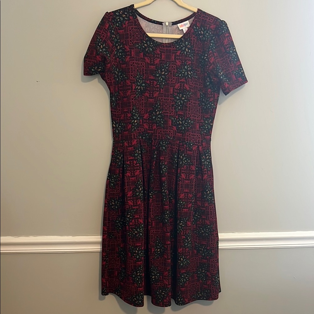 Elegant Red and Black Patterned Dress